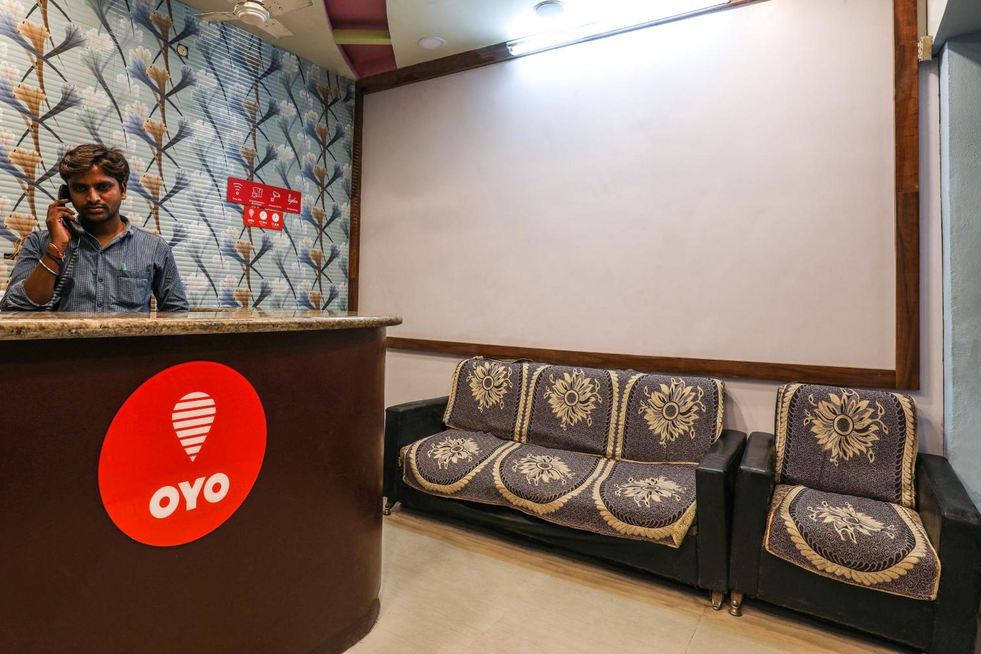 וורנגל Super Oyo Hotel O Sathya Inn מראה חיצוני תמונה